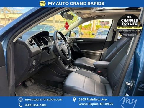 Used 2019 Volkswagen Tiguan SE w/ Panoramic Sunroof Package AWD/4WD image 7