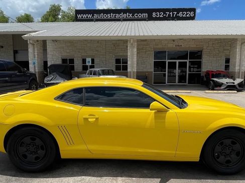 Used 2012 Chevrolet Camaro LS RWD image 6