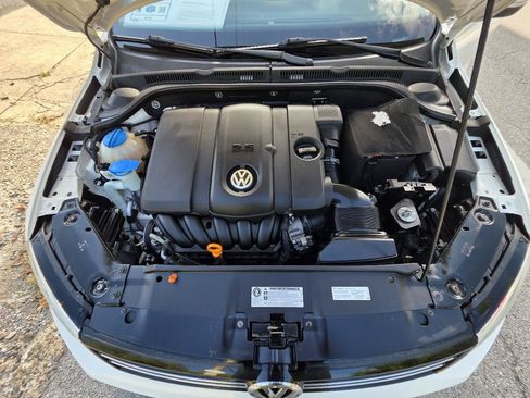 Used 2013 Volkswagen Jetta SE FWD image 42