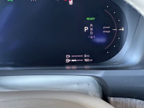 Certified 2024 Volvo XC90 T8 Plus w/ Protection Package Premier image 30