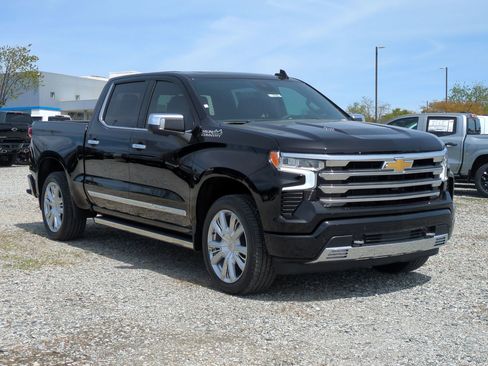 New 2026 Chevrolet Silverado 1500 High Country AWD/4WD image 2
