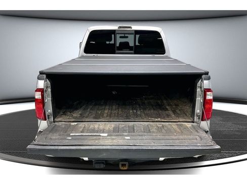 Used 2015 Ford F250 Lariat w/ Chrome Package image 33