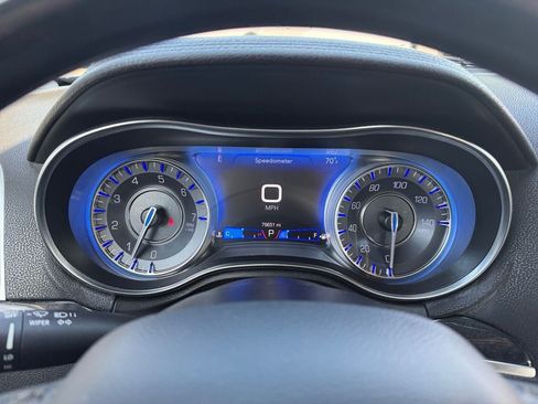 Used 2020 Chrysler 300 Limited RWD image 14