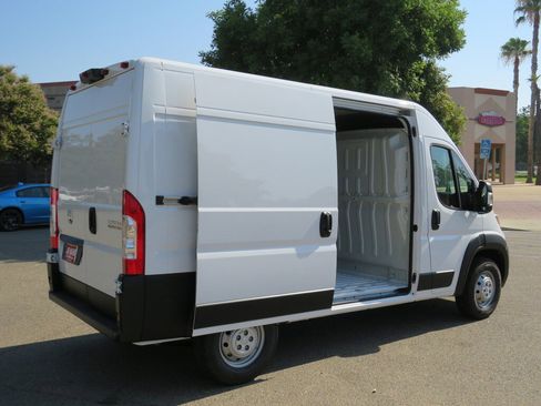 New 2023 RAM ProMaster 2500 w/ Interior LED Lighting Group FWD image 5