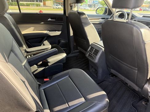 Used 2021 Volkswagen Atlas SE image 9