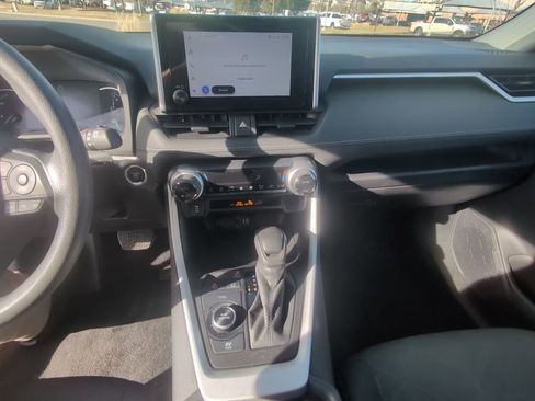 Used 2024 Toyota RAV4 XLE image 21