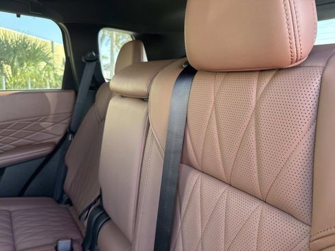 New 2025 Mitsubishi Outlander SEL image 14