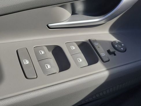 New 2026 Hyundai Elantra Sport FWD image 15