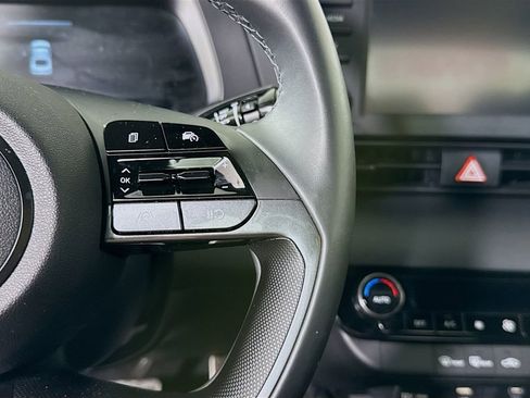 Certified 2025 Hyundai Elantra Sport w/ Cargo Package image 20