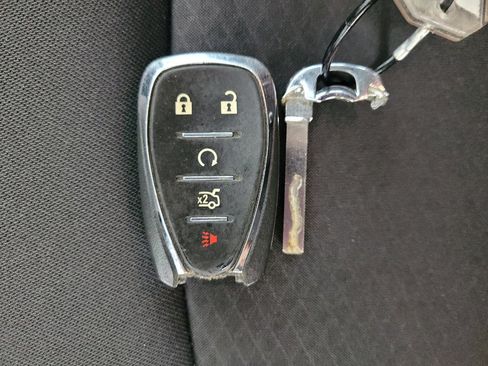 Used 2023 Chevrolet Malibu LT FWD image 32