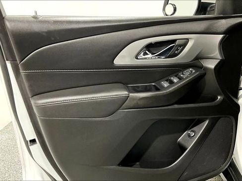 Used 2022 Chevrolet Traverse LT w/ Midnight/Sport Edition AWD/4WD image 21