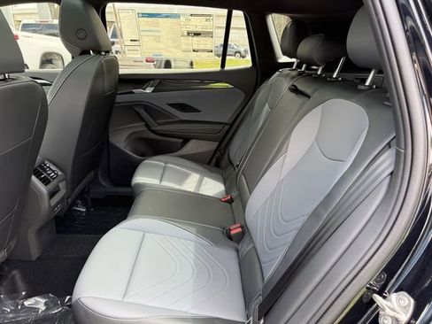 New 2026 Volkswagen Tiguan SE R-Line FWD image 19