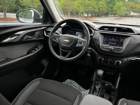 Used 2021 Chevrolet TrailBlazer LS FWD image 28