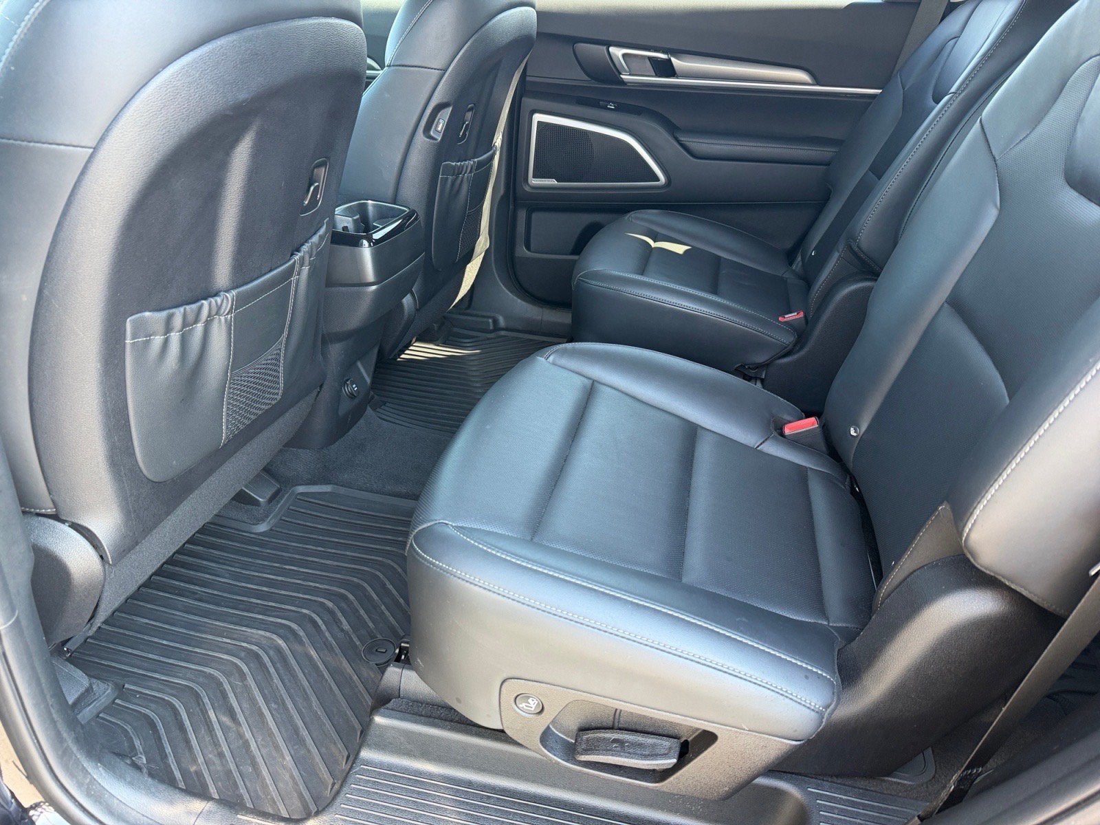 Used 2021 Kia Telluride S FWD image 14