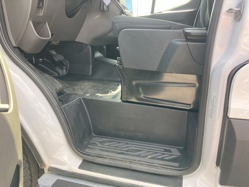 Used 2025 Ford Transit 250 Low Roof w/ Exterior Upgrade Package RWD image 17