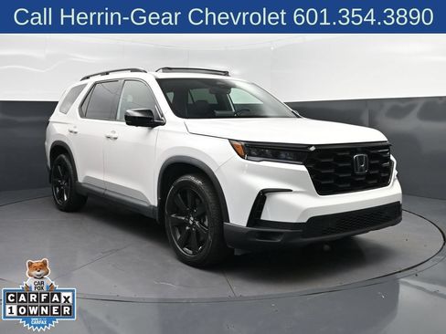 Used 2025 Honda Pilot Black Edition image 9