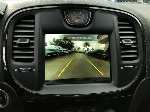 Used 2021 Chrysler 300 S w/ S Model Appearance Package image 9