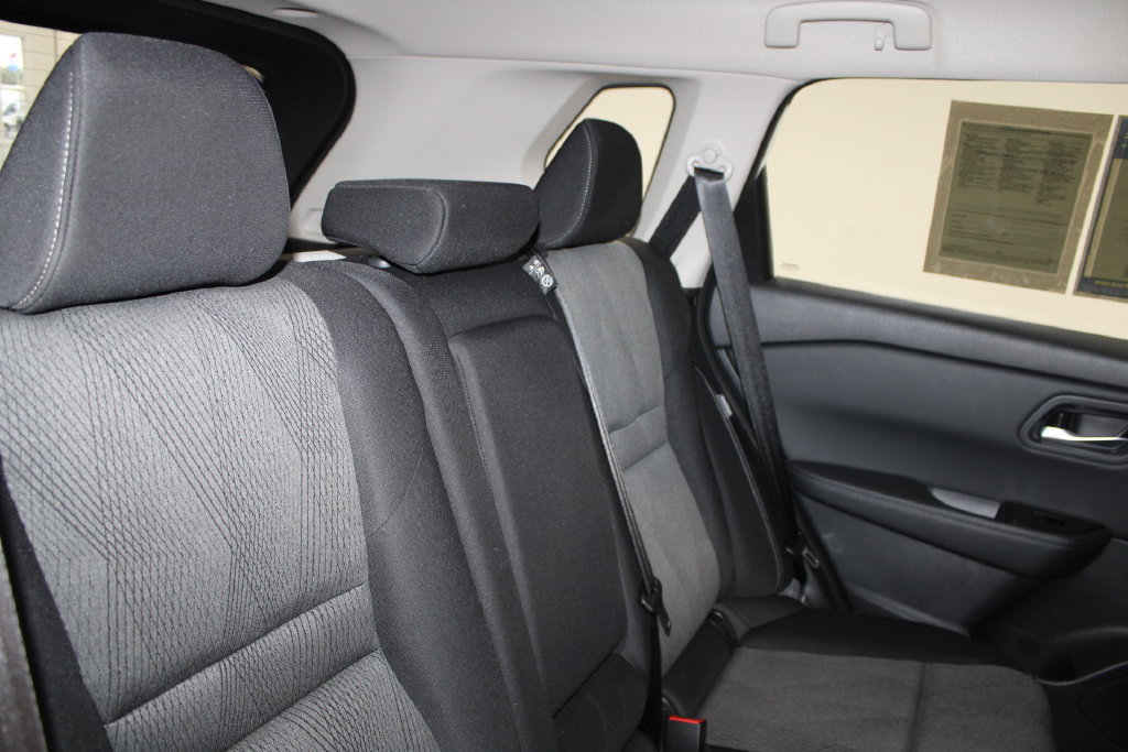 Used 2026 Nissan Rogue SV w/ Cold Weather Package FWD image 24