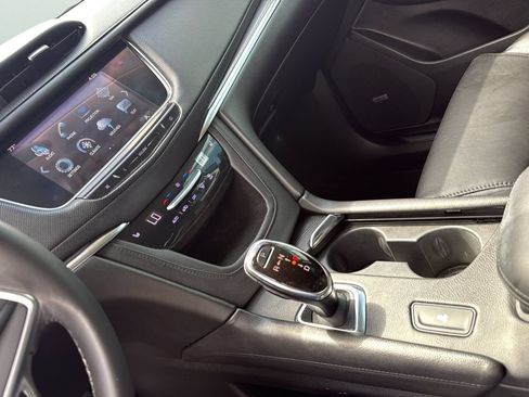 Used 2017 Cadillac XT5 Luxury w/ Driver Awareness Package FWD image 20