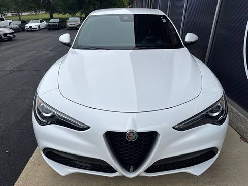 Used 2023 Alfa Romeo Stelvio Sprint AWD/4WD image 9