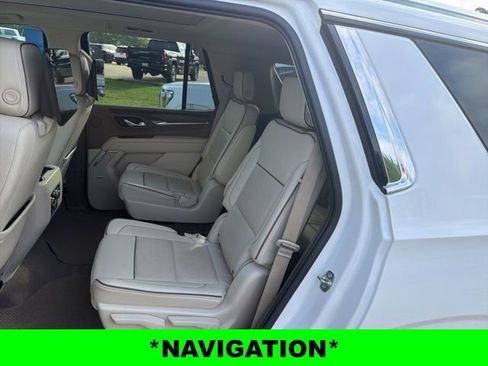 Used 2021 GMC Yukon Denali w/ Denali Premium Package image 12