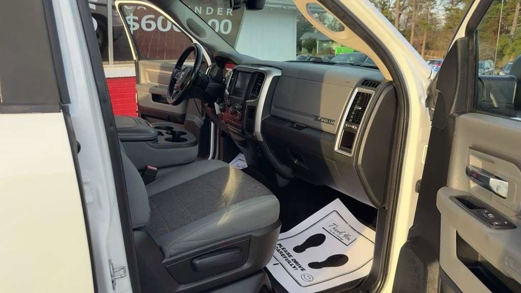 Used 2017 RAM 1500 Big Horn RWD image 14