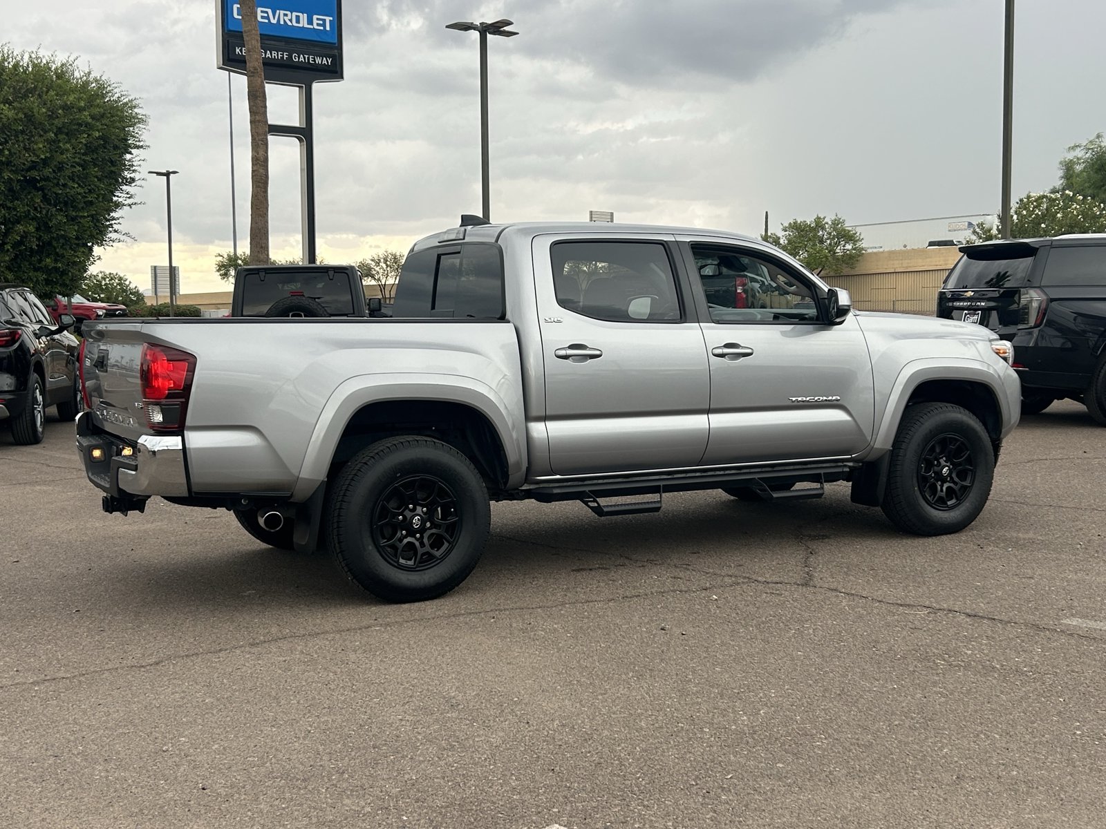 Used 2020 Toyota Tacoma SR5 RWD image 5