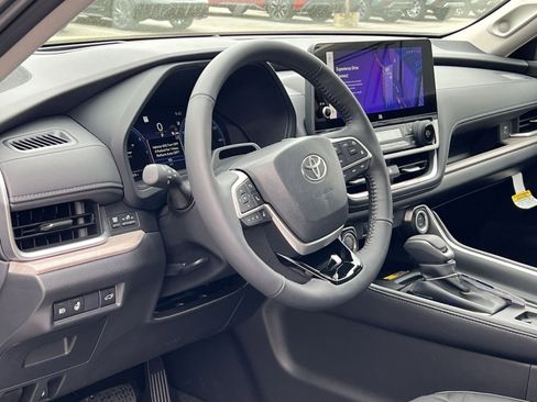 New 2026 Toyota Grand Highlander Platinum image 11