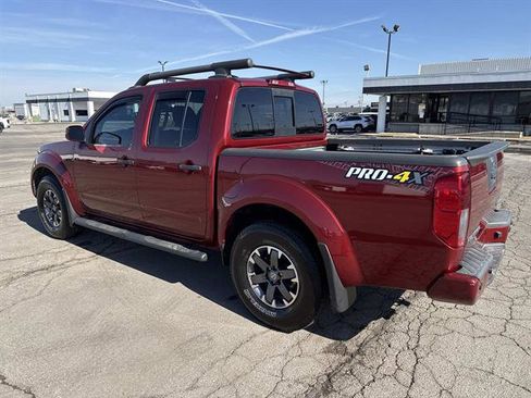 Used 2020 Nissan Frontier PRO-4X w/ Pro-4x Utility Package image 9