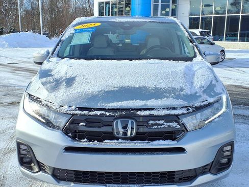 Certified 2025 Honda Odyssey Touring image 2