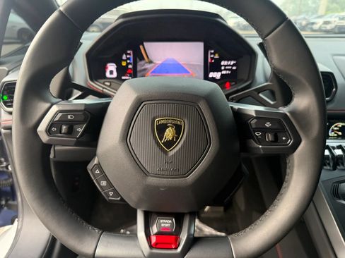 Used 2019 Lamborghini Huracan LP 580-2 RWD image 18
