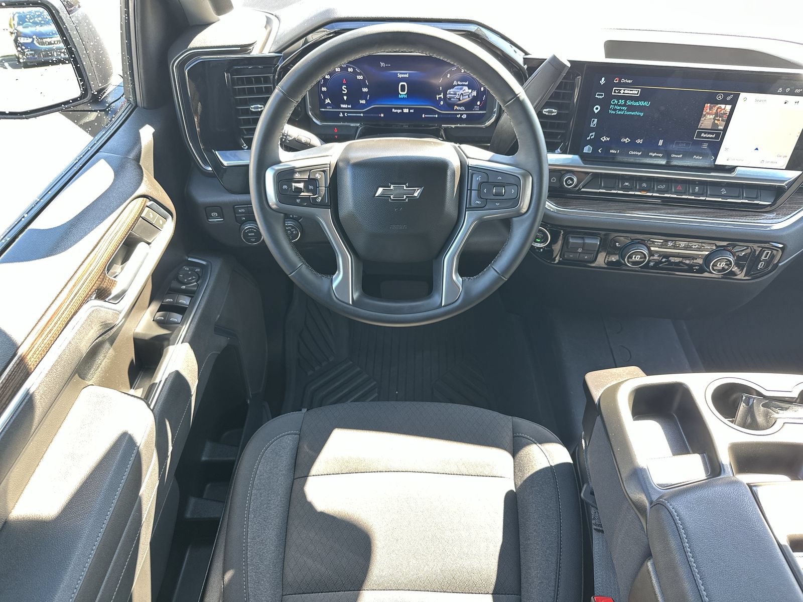 Used 2025 Chevrolet Silverado 1500 RST AWD/4WD image 17
