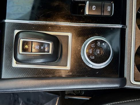 Used 2023 Mitsubishi Outlander SE image 20