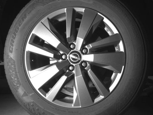 Used 2025 Nissan Pathfinder SV image 15