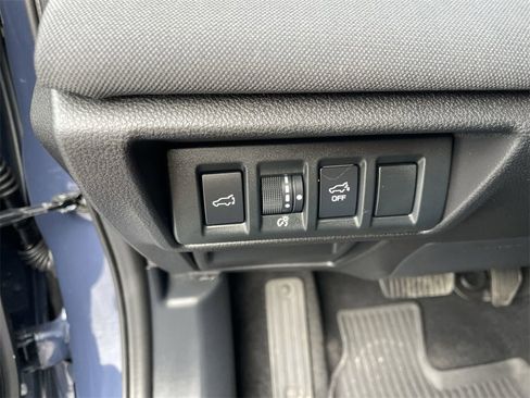 Certified 2025 Subaru Outback Premium w/ Popular Package #1A image 18