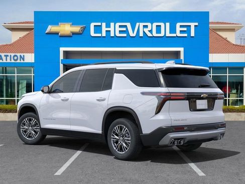 New 2025 Chevrolet Traverse LT w/ Driver Confidence Package image 3
