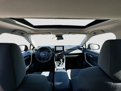 Used 2023 Toyota RAV4 XLE image 21