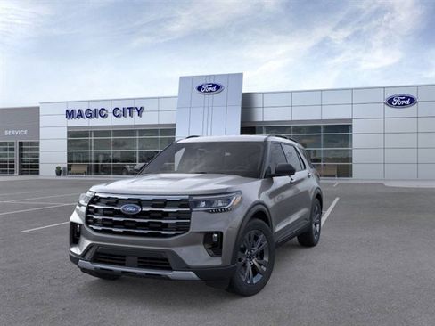 New 2026 Ford Explorer Active w/ Active Comfort Package image 2