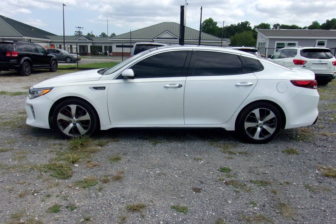 Used 2017 Kia Optima SX w/ Launch Edition Package FWD image 4