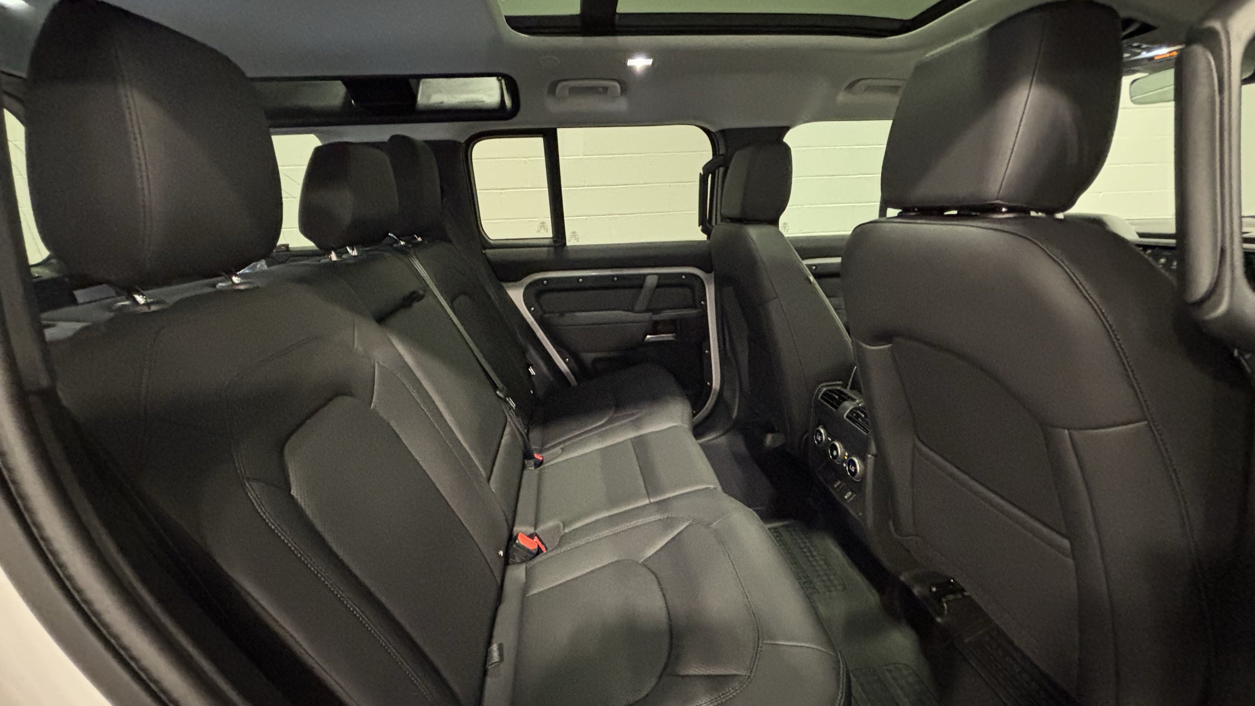 New 2026 Land Rover Defender 110 S AWD/4WD image 16