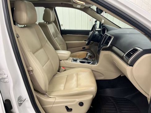 Used 2018 Jeep Grand Cherokee Limited w/ Luxury Group II image 23