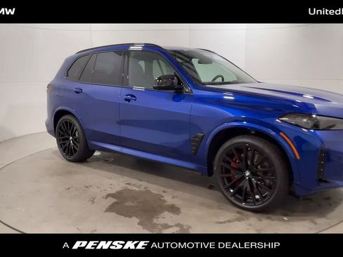 Used 2025 BMW X5 M60i w/ Executive Package image 2