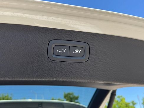 Certified 2022 Volvo XC90 T6 Inscription AWD/4WD image 6