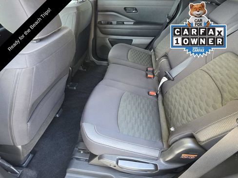 Used 2024 Nissan Pathfinder SV FWD image 9