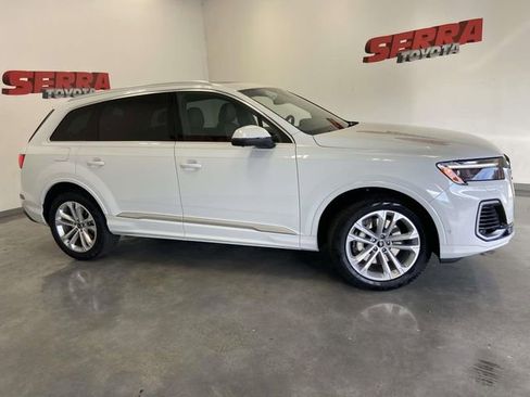 Used 2025 Audi Q7 3.0T Premium Plus image 2