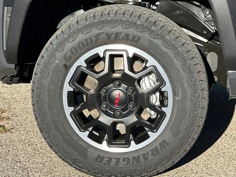 New 2026 Toyota Tacoma SR5 image 33