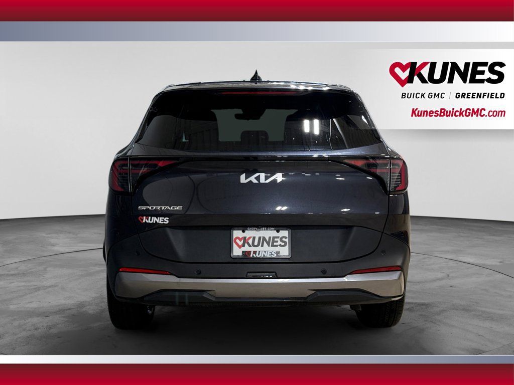 Used 2026 Kia Sportage LX FWD image 9