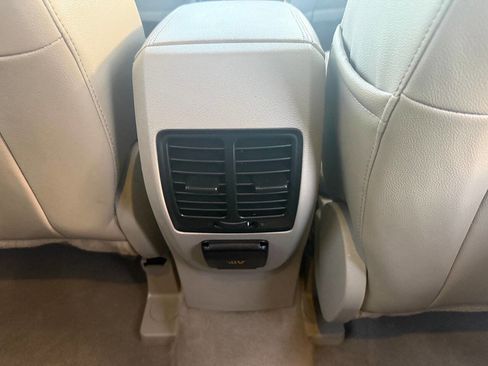 Used 2016 Ford Escape Titanium image 18