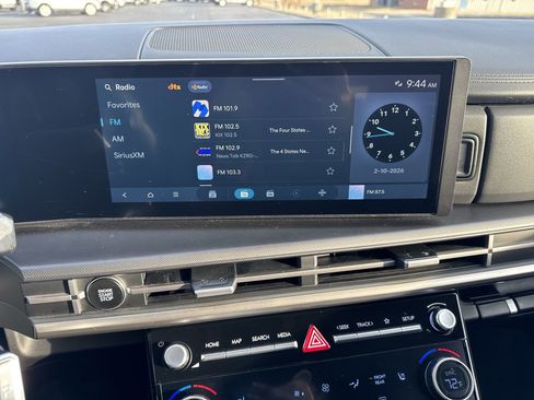 Used 2025 Hyundai Santa Fe SEL image 16