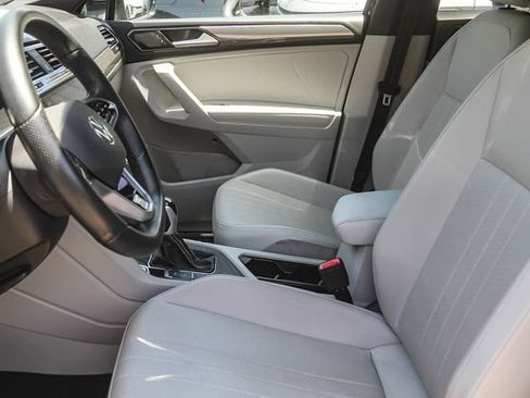 Used 2023 Volkswagen Tiguan SE R-Line FWD image 18